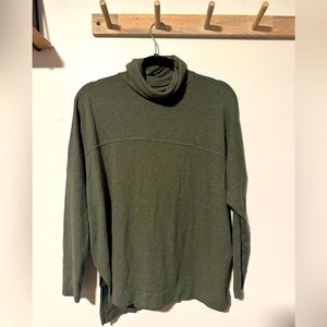 Aerie turtleneck sweater